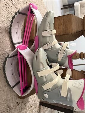 Women's Athletic Kangoo Jumps - Gray & Pink
